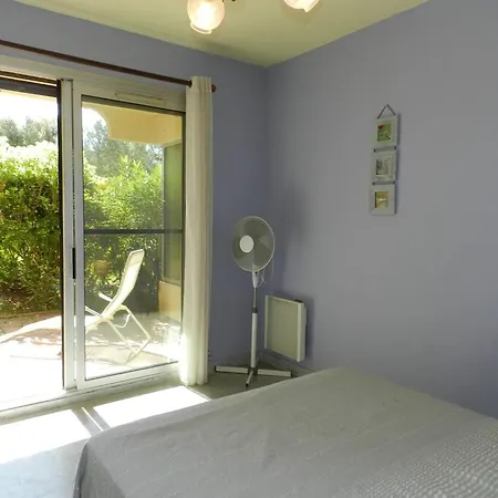 Confortable, Terrasse, 4 Pers. - Fr-1-251-944 Le Lavandou